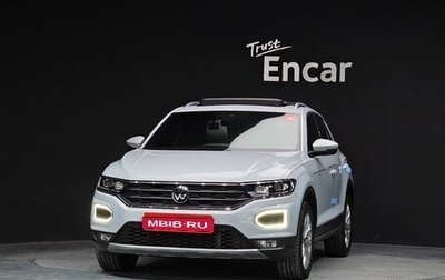 Volkswagen T-Roc I, 2021 год, 2 220 000 рублей, 1 фотография