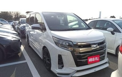 Toyota Noah III, 2018 год, 2 032 000 рублей, 1 фотография