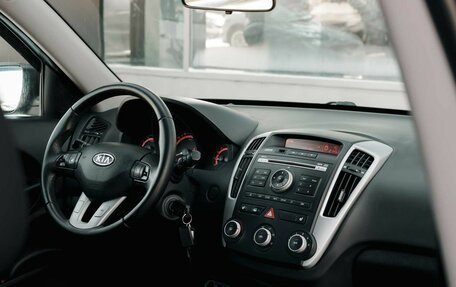 KIA cee'd I рестайлинг, 2011 год, 860 000 рублей, 10 фотография