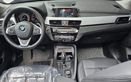 BMW X1, 2019 год, 2 590 000 рублей, 14 фотография