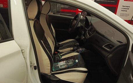 Hyundai Solaris II рестайлинг, 2017 год, 1 230 000 рублей, 13 фотография