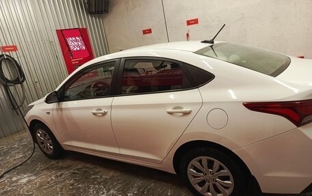 Hyundai Solaris II рестайлинг, 2017 год, 1 230 000 рублей, 8 фотография