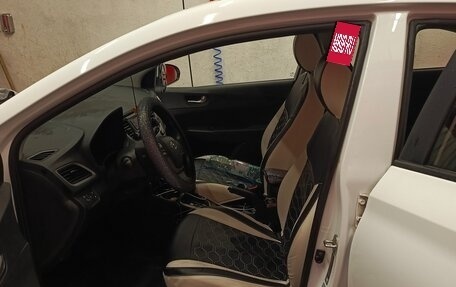 Hyundai Solaris II рестайлинг, 2017 год, 1 230 000 рублей, 9 фотография