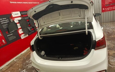 Hyundai Solaris II рестайлинг, 2017 год, 1 230 000 рублей, 17 фотография