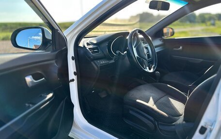 KIA Rio III рестайлинг, 2015 год, 800 000 рублей, 10 фотография