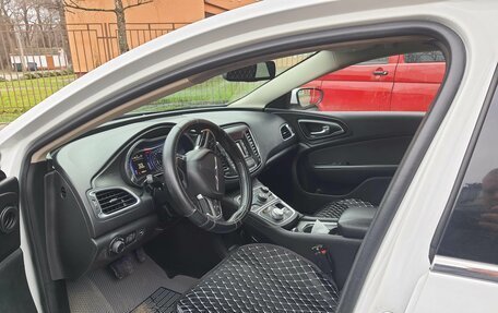 Chrysler 200 II, 2016 год, 1 300 000 рублей, 6 фотография