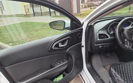 Chrysler 200 II, 2016 год, 1 300 000 рублей, 7 фотография