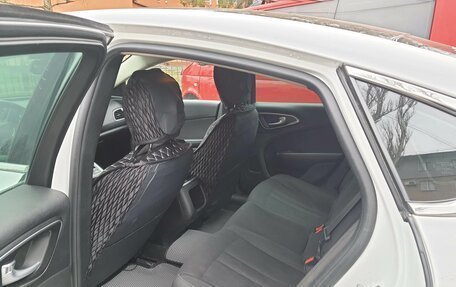 Chrysler 200 II, 2016 год, 1 300 000 рублей, 10 фотография