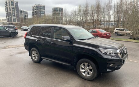 Toyota Land Cruiser Prado 150 рестайлинг 2, 2018 год, 5 200 000 рублей, 3 фотография