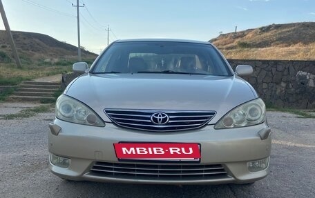 Toyota Camry V40, 2004 год, 800 000 рублей, 2 фотография