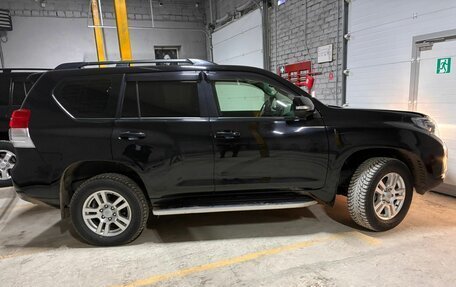 Toyota Land Cruiser Prado 150 рестайлинг 2, 2010 год, 2 671 666 рублей, 2 фотография