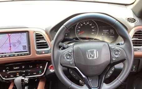 Honda Vezel, 2020 год, 1 650 000 рублей, 11 фотография