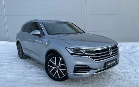Volkswagen Touareg III, 2019 год, 4 874 000 рублей, 3 фотография