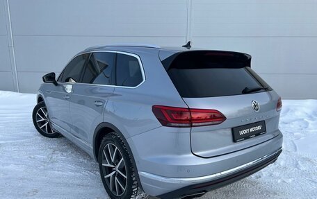 Volkswagen Touareg III, 2019 год, 4 874 000 рублей, 6 фотография