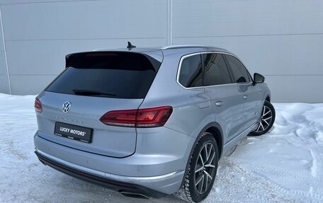 Volkswagen Touareg III, 2019 год, 4 874 000 рублей, 8 фотография