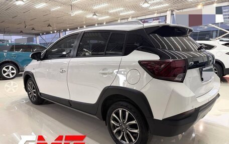 Toyota Yaris XP150 рестайлинг, 2022 год, 1 468 000 рублей, 2 фотография