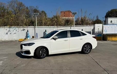 Ford Escort, 2022 год, 1 350 000 рублей, 2 фотография