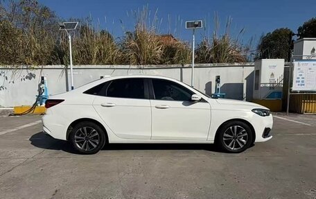 Ford Escort, 2022 год, 1 350 000 рублей, 4 фотография