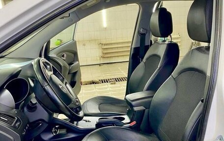 Hyundai ix35 I рестайлинг, 2011 год, 1 390 000 рублей, 10 фотография