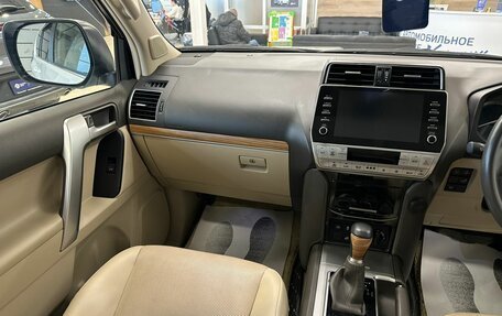Toyota Land Cruiser Prado 150 рестайлинг 2, 2021 год, 6 199 900 рублей, 14 фотография