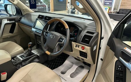 Toyota Land Cruiser Prado 150 рестайлинг 2, 2021 год, 6 199 900 рублей, 10 фотография