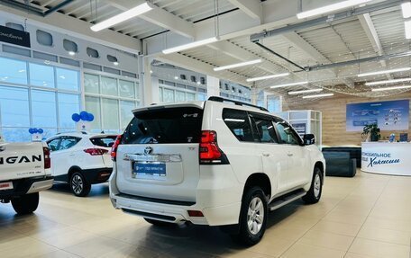 Toyota Land Cruiser Prado 150 рестайлинг 2, 2021 год, 6 199 900 рублей, 6 фотография