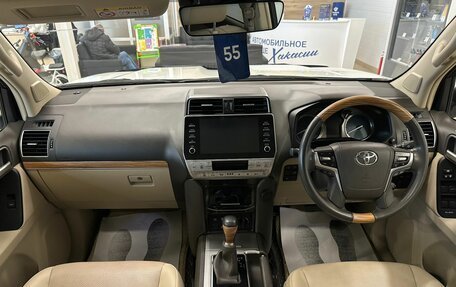 Toyota Land Cruiser Prado 150 рестайлинг 2, 2021 год, 6 199 900 рублей, 16 фотография