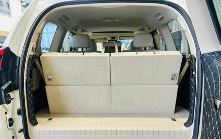 Toyota Land Cruiser Prado 150 рестайлинг 2, 2021 год, 6 199 900 рублей, 20 фотография