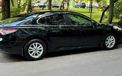 Toyota Camry, 2019 год, 2 350 000 рублей, 1 фотография