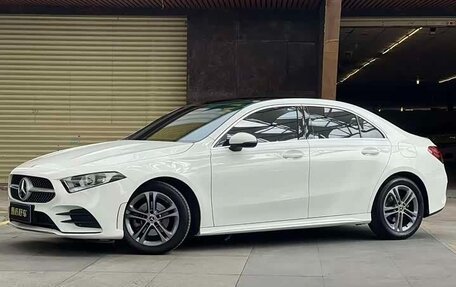 Mercedes-Benz A-Класс, 2022 год, 2 000 000 рублей, 1 фотография