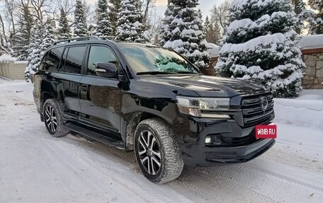 Toyota Land Cruiser 200, 2018 год, 7 700 000 рублей, 1 фотография