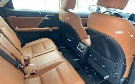 Lexus RX IV рестайлинг, 2019 год, 3 999 000 рублей, 7 фотография