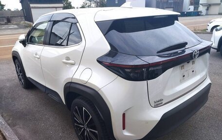 Toyota Yaris Cross, 2023 год, 1 530 000 рублей, 17 фотография