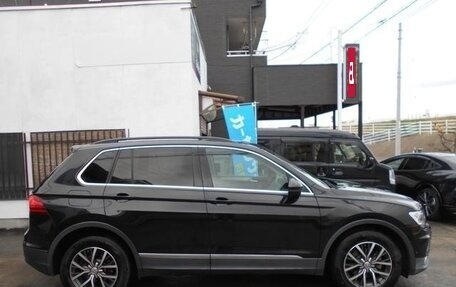 Volkswagen Tiguan II, 2017 год, 1 670 000 рублей, 8 фотография