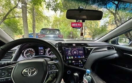 Toyota Camry, 2019 год, 2 350 000 рублей, 3 фотография