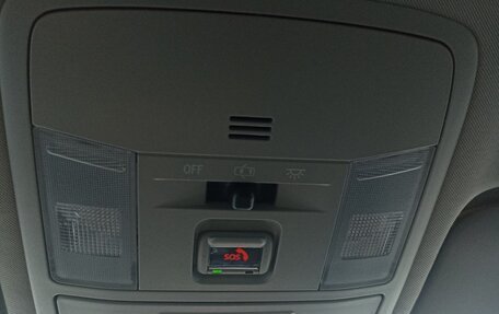 Toyota RAV4, 2018 год, 2 600 000 рублей, 10 фотография