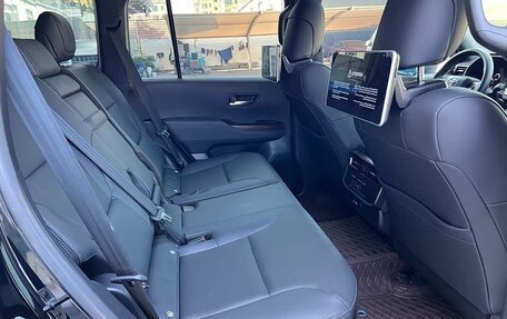 Toyota Land Cruiser, 2024 год, 10 500 911 рублей, 6 фотография