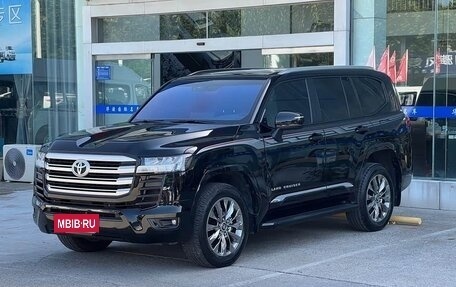 Toyota Land Cruiser, 2024 год, 10 500 911 рублей, 4 фотография