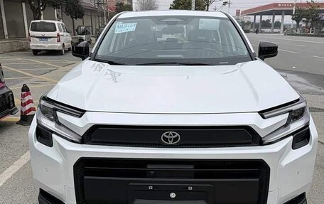 Toyota RAV4, 2026 год, 4 020 000 рублей, 2 фотография