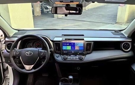 Toyota RAV4, 2018 год, 2 050 000 рублей, 5 фотография