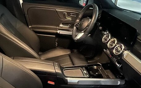 Mercedes-Benz GLB, 2023 год, 3 500 000 рублей, 11 фотография