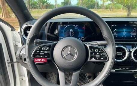 Mercedes-Benz A-Класс, 2023 год, 2 110 000 рублей, 8 фотография