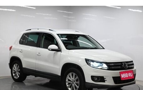Volkswagen Tiguan I, 2015 год, 1 290 000 рублей, 2 фотография