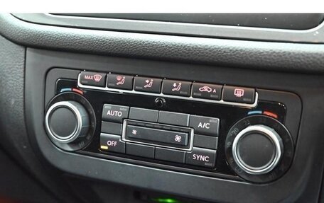 Volkswagen Tiguan I, 2015 год, 1 290 000 рублей, 15 фотография