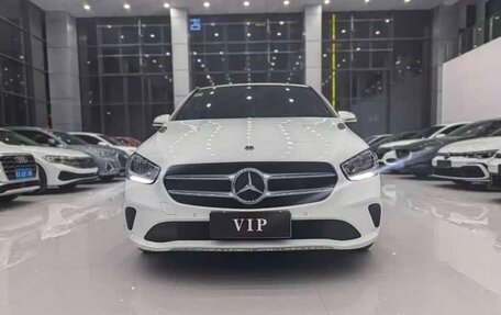 Mercedes-Benz B-Класс, 2021 год, 2 150 000 рублей, 2 фотография