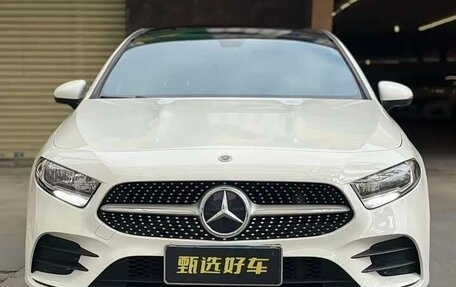 Mercedes-Benz A-Класс, 2022 год, 2 000 000 рублей, 2 фотография