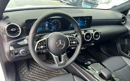 Mercedes-Benz A-Класс, 2022 год, 2 000 000 рублей, 5 фотография