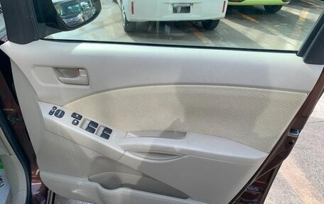 Toyota ISis I, 2012 год, 989 000 рублей, 24 фотография