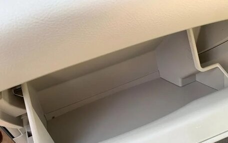 Toyota ISis I, 2012 год, 989 000 рублей, 26 фотография