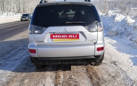 Mitsubishi Outlander III рестайлинг 3, 2011 год, 1 350 000 рублей, 4 фотография